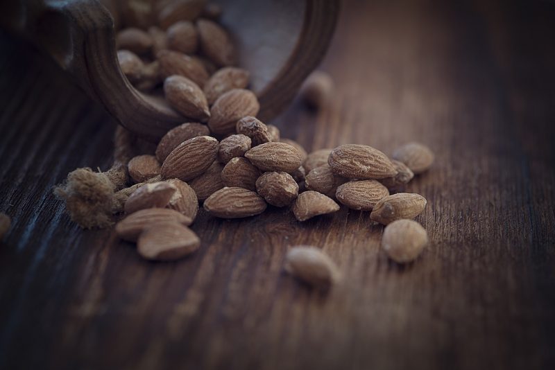 almonds-1266848_1280