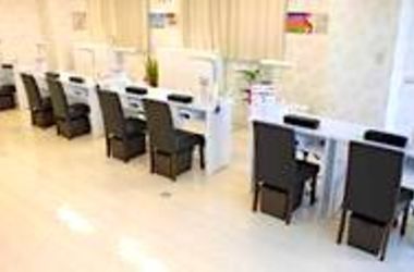 【NICE NAIL 池袋店】3級取得者歓迎♪未取得でもOK!入社お祝い金12万円☆社保完備&有給10日~☆