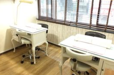 【glitter 池袋西口店】芸能人nailやアプリもお任せ☆art好き集まれ!急募・週5勤務出来る方歓迎!