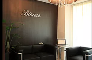 【Bianca 恵比寿店】各種保険も完備!休み・休憩もしっかり!今話題のパラジェル取扱店!店長平均年収400万円、副店長平均350万円・入社1年後平均300万円の高待遇!