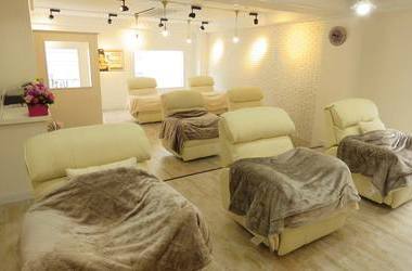 【TRU NAIL長崎店】《40万以上可☆未経験OK》☆メディア取材多数の人気サロン☆【社保完備★有休◎】